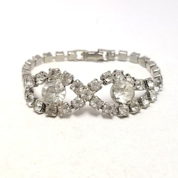 Vintage Rhinestone Infinity Design Figure 8 Silver Tone Bracelet, Retro 50s 60s - Picture 1 of 5